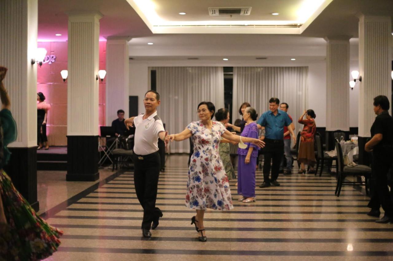 Mittapan Hotel Kanchanaburi Zewnętrze zdjęcie