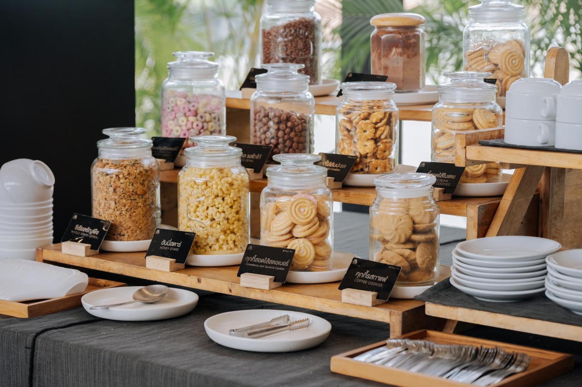 Mittapan Hotel Kanchanaburi Zewnętrze zdjęcie